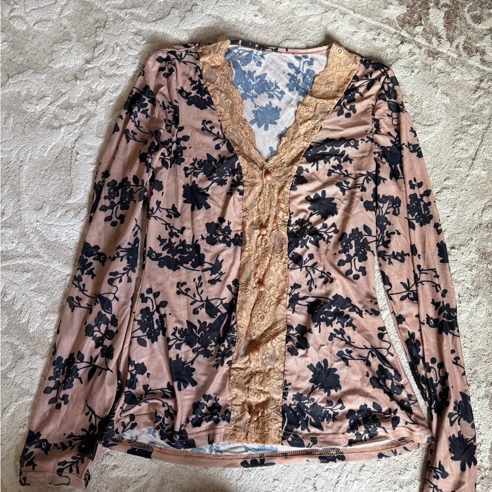 Floral Lace Trim Long Sleeve Top